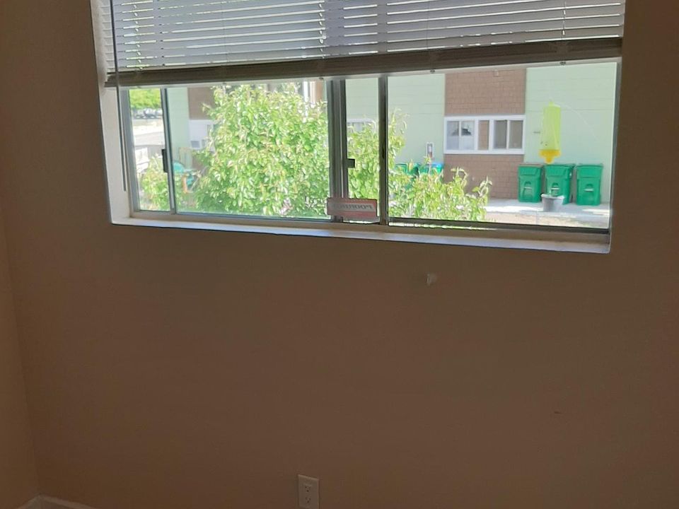 1st image of 1500 N Edmonds Dr APT 3