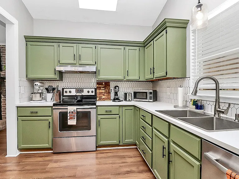 4227 Deerfield Dr — Photo 6