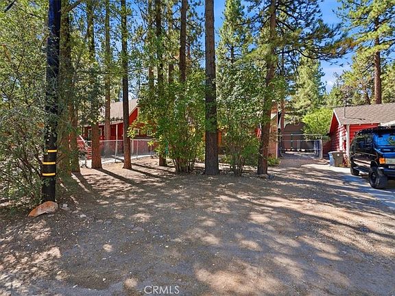 3rd image of 328 E Mojave Blvd