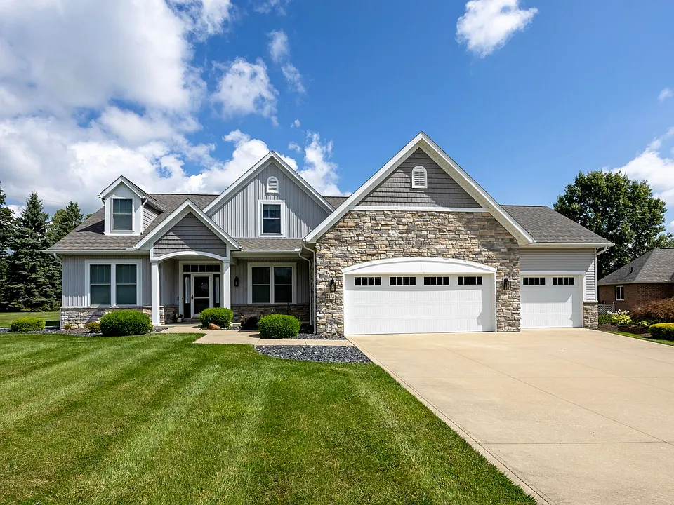 2373 Canterbury Ln