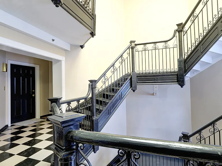 22 Engle St #17 — Photo 25