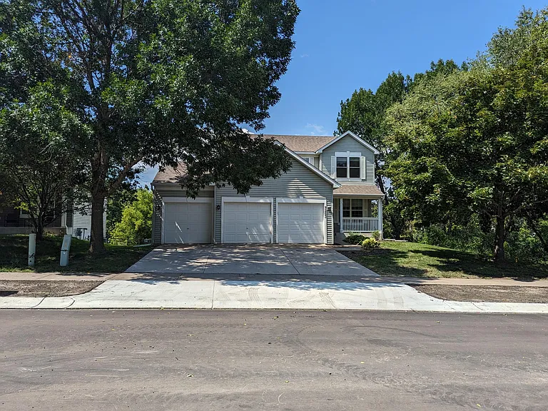 9263 Peony Ln N — Photo 1