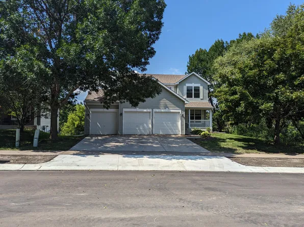 9263 Peony Ln N, Maple Grove, MN 55311