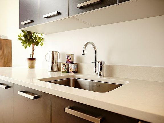4th image of 4550 Pearson St APT 7C