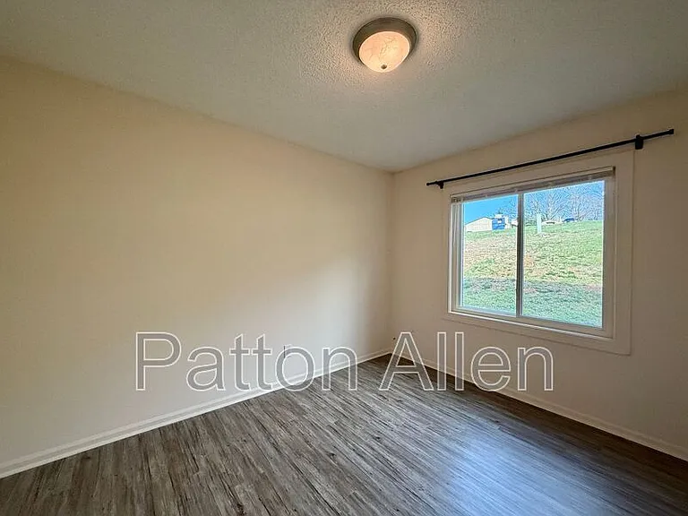 21 Dawnwood Cir — Photo 16