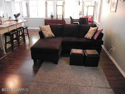 4th image of 2260 Bourdon St