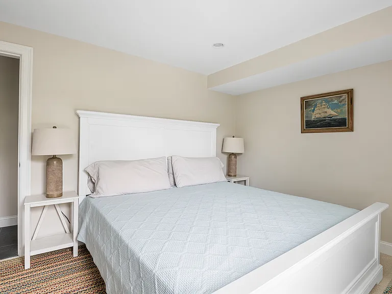 the ground floor garden bedroom with a king size bed