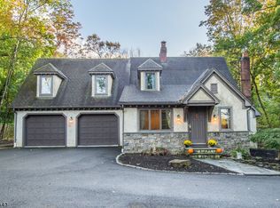 21 Hewlett Rd, Towaco, NJ 07082