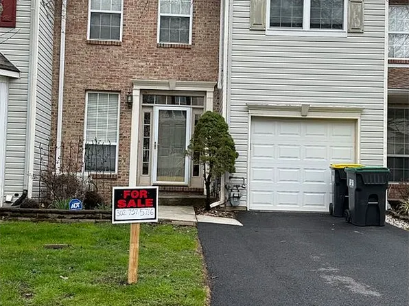 525 Southhampton Ln, Wilmington, DE 19808