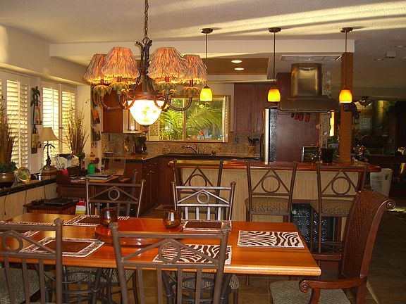 3rd image of 7866 Southwind Cir
