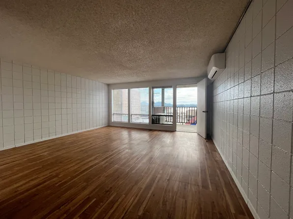 207 Washington St #5, Ketchikan, AK 99901