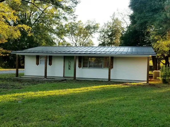 1300 Edgewood Dr, Demopolis, AL 36732