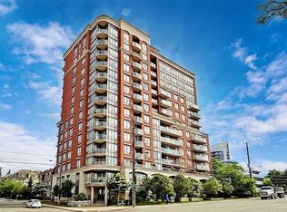 1 Clairtrell Rd #906, Toronto, ON M2N7H6