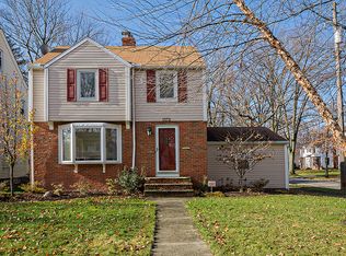 1372 Willshire Rd, Lyndhurst, OH 44124