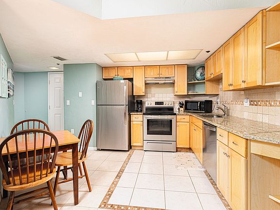 5th image of 3013 S Atlantic Ave APT 403