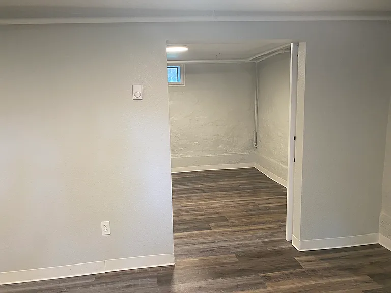 816 N Institute St #B — Photo 7