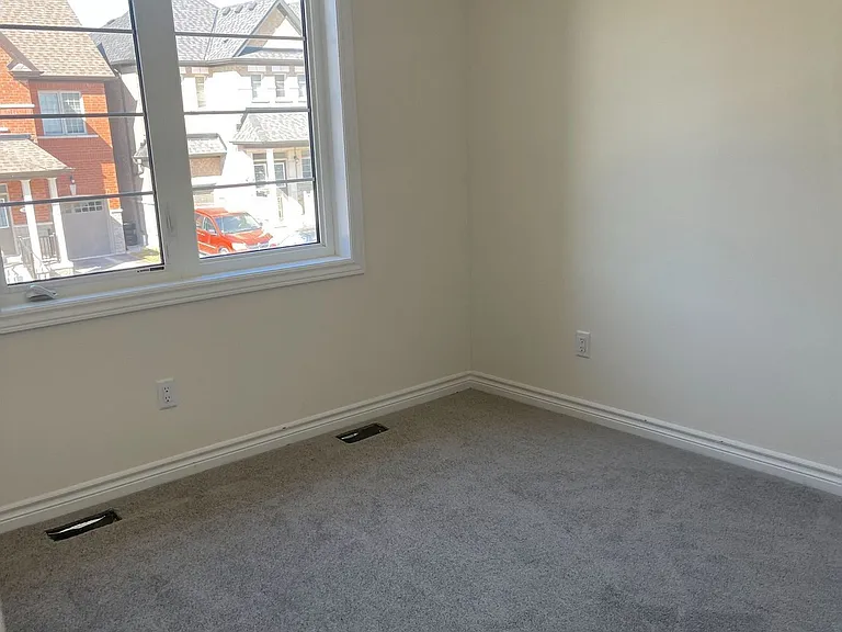 2419 Angora St — Photo 6