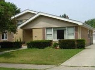 5124 W 107th St, Oak Lawn, IL 60453