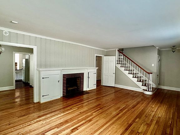 4th image of 929 Hardwick Cir