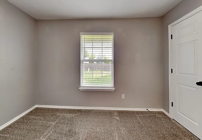 1717 SW 32nd St — Photo 14
