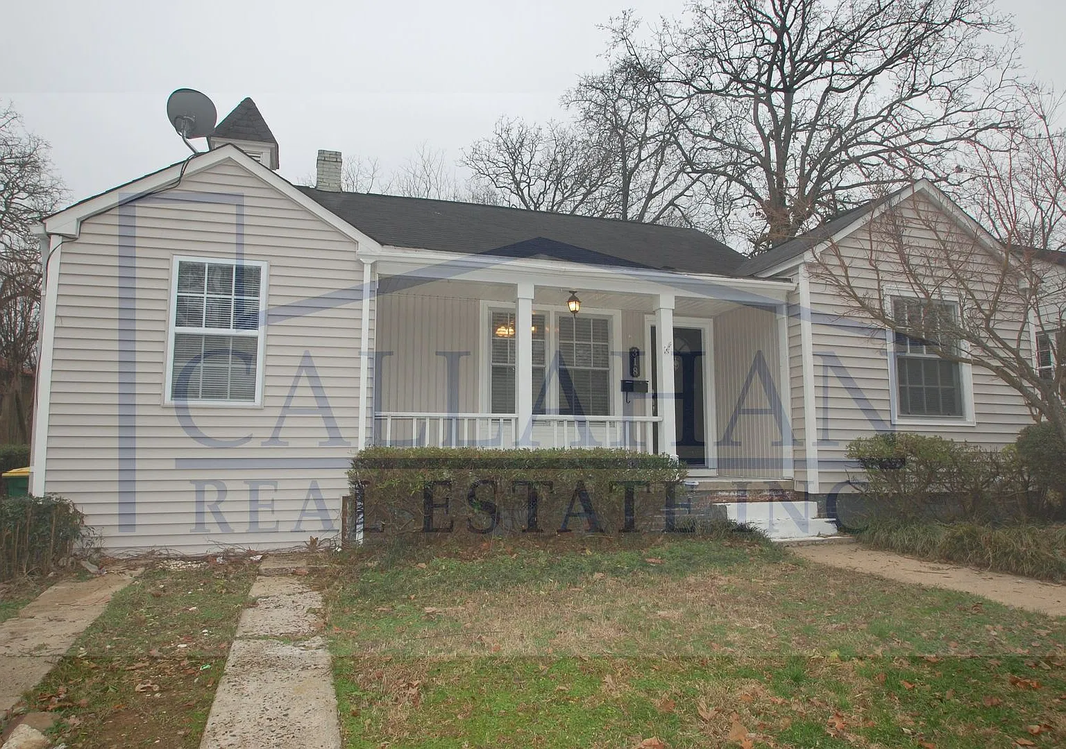 Park Hill 3 Bedroom Home — Photo 1