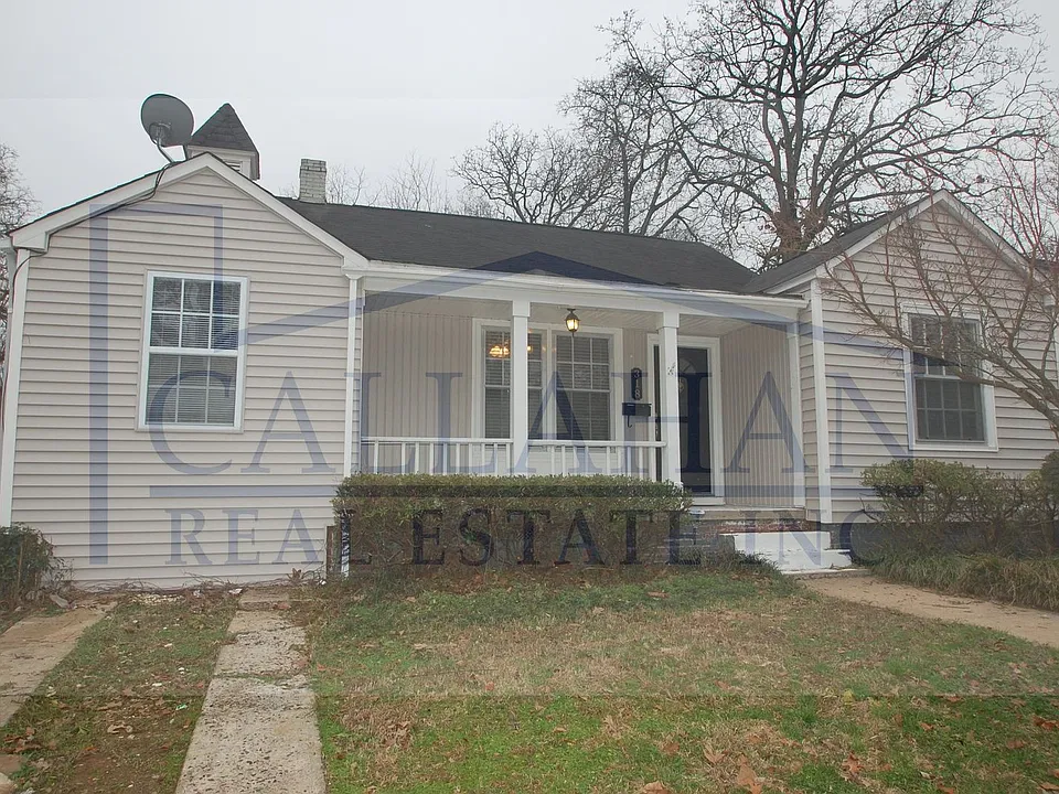 318 E C Ave