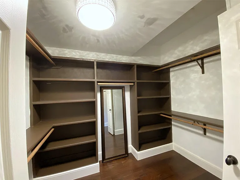 1012 Crocker St — Photo 33