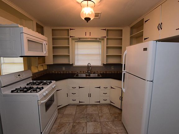 4th image of 806 McKinley St