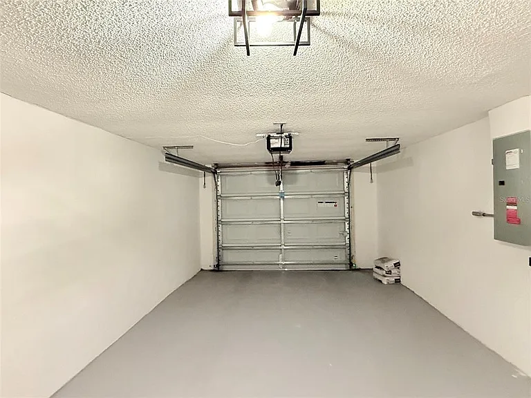 8512 Longboat Ln — Photo 35