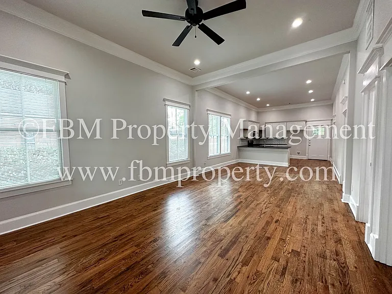 513 Water St — Photo 6