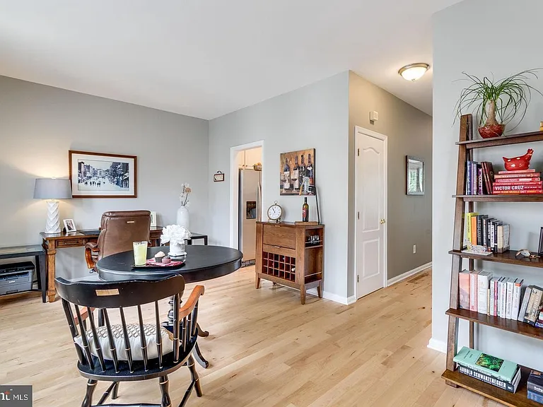 6485 Sutcliffe Dr — Photo 28