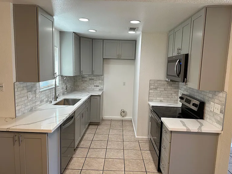 109 Luna Grande Cir #58 — Photo 5