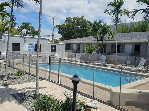 3475 SW 1st Ave APT 14, Miami, FL 33145