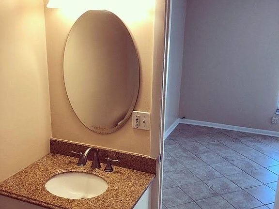 3rd image of 1406 S Roosevelt Blvd APT 2