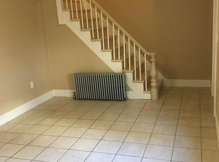 33 Edgeworth St, Worcester, MA 01605