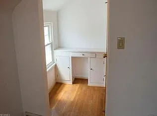 4437 Groveland Rd — Photo 17