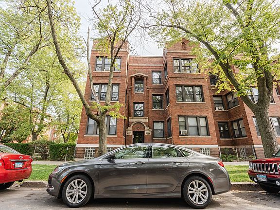 2nd image of 4815-4825 N Albany Ave #3045-3051