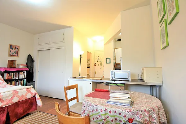 Rented by JK Dansar Corp | media 9