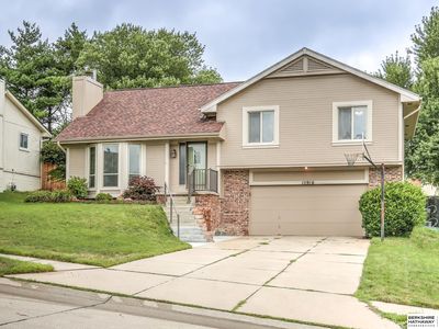 15916 O Cir, Omaha, NE, 68135