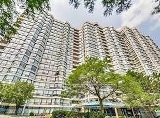 7300 Yonge St #1101, Vaughan, ON L4J 7Y5
