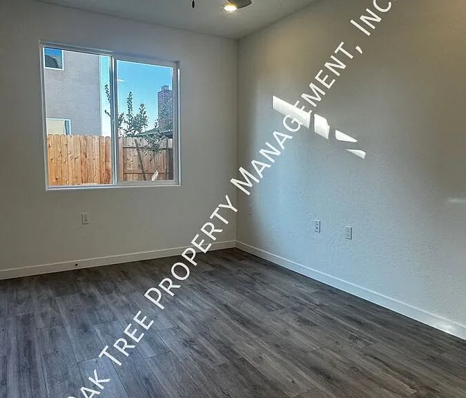 251 N Minnewawa Ave #B — Photo 4