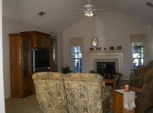 1917 Catamaran Dr, Navarre, FL 32566