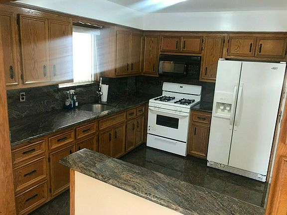 4th image of 23-59 38th St #2