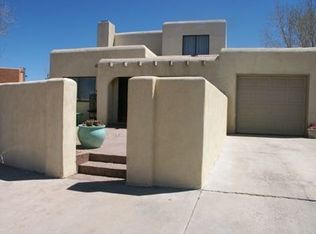 1287 Senda Del Valle, Santa Fe, NM 87507