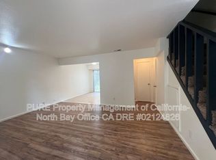 151 Center St #D, Hopland, CA 95449