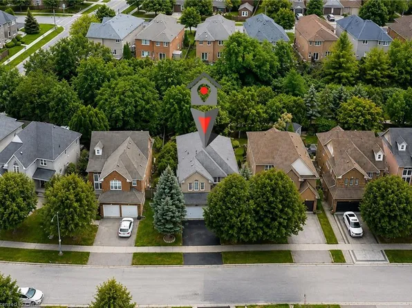 2092 Glenfield Rd, Oakville, ON L6M 3S4