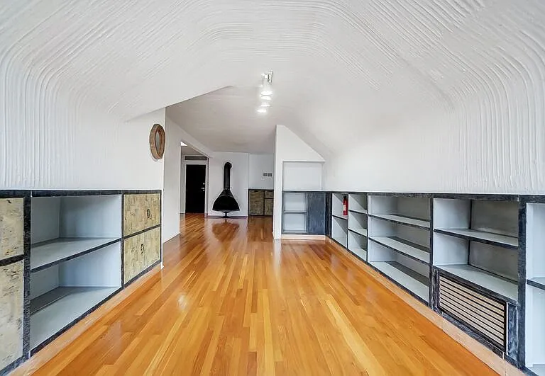 2881 Observatory Ave #2 — Photo 47