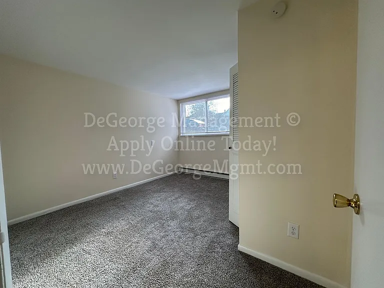 Parkview Apartments — Photo 90