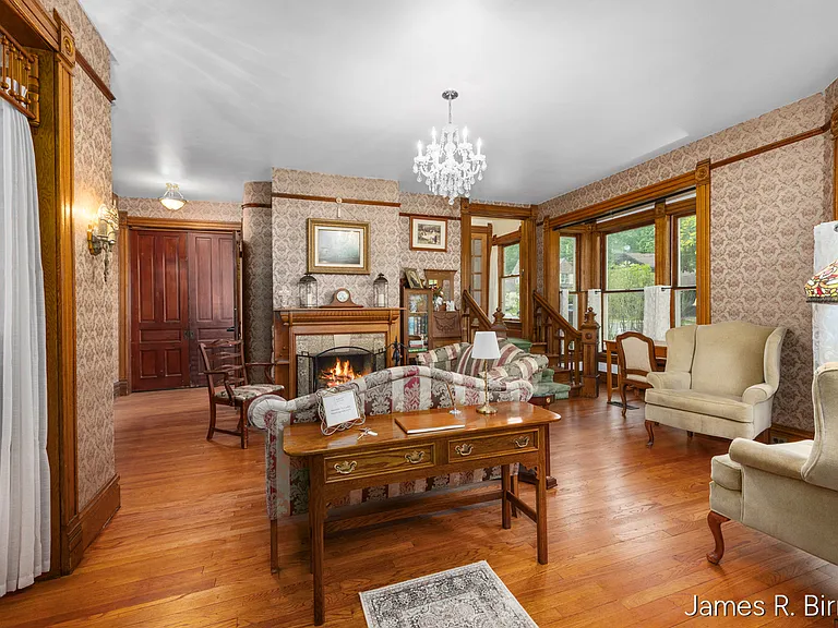 529 Avery St — Photo 28
