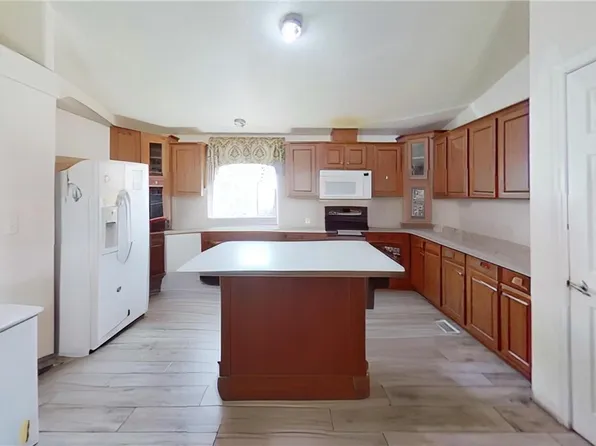 6266 Bluehurst Ave, Las Vegas, NV 89156